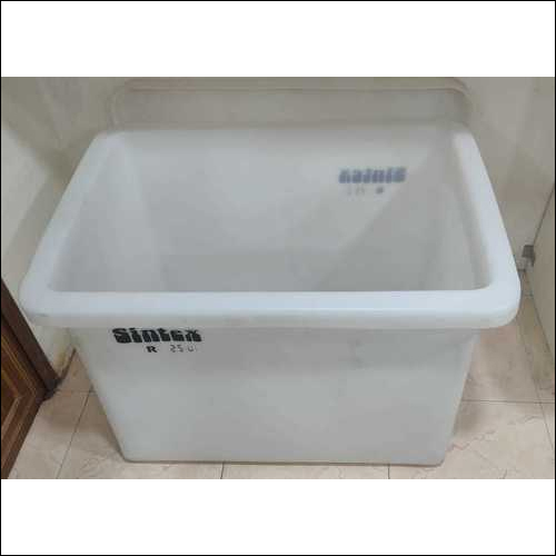 RECTANGULAR CHEMICAL PROCESSING TANK