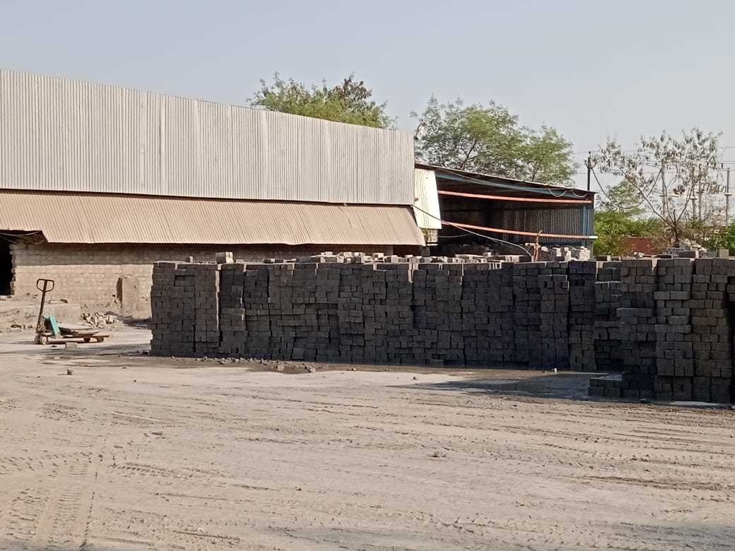 Fly Ash Cement Bricks - High Compressive Strength, Eco-friendly And Durable, Water Resistant, Fire Resistant, Heat Resistant, Seepage Resistant