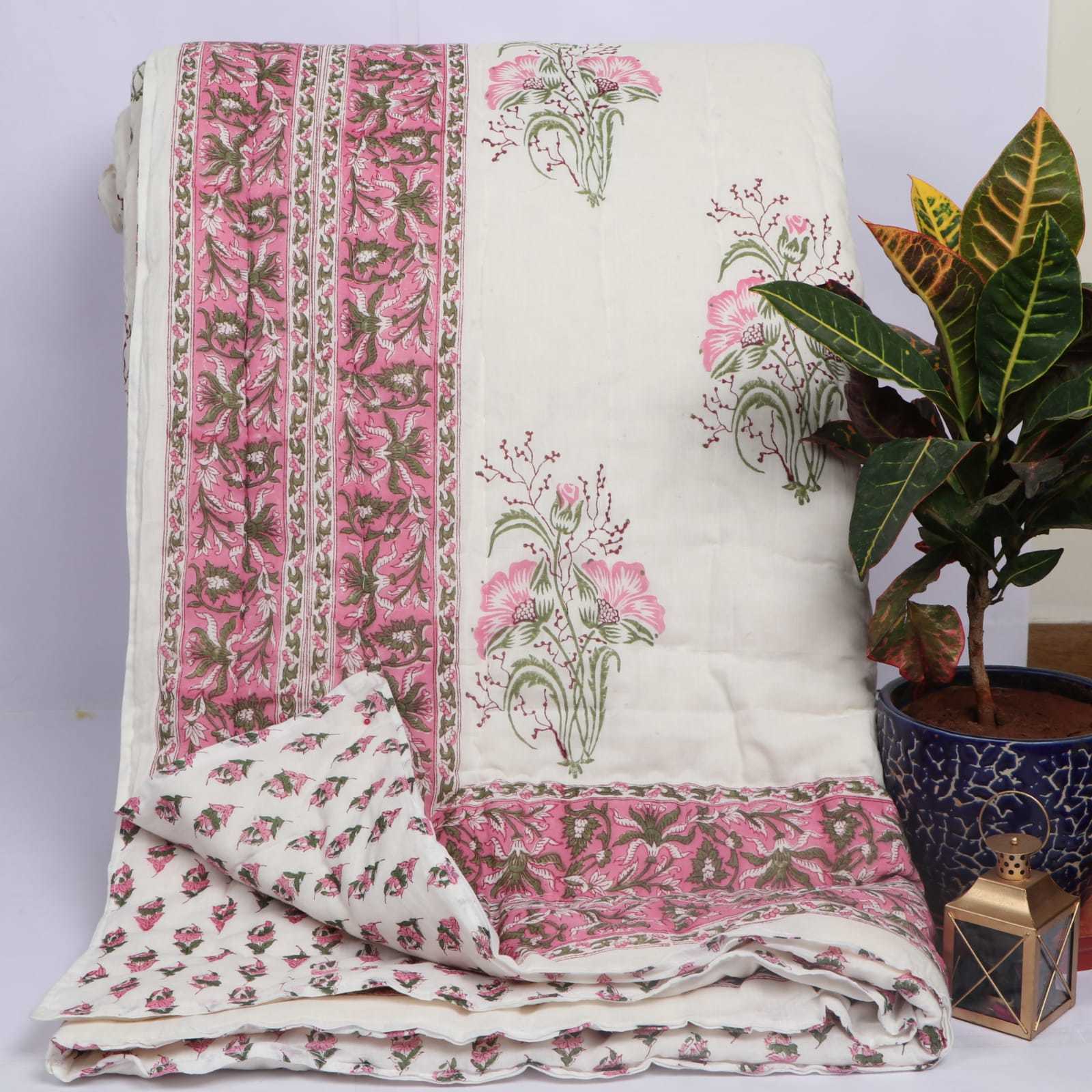 Hand Block Printed Cotton Fine Quilts Size: Queen