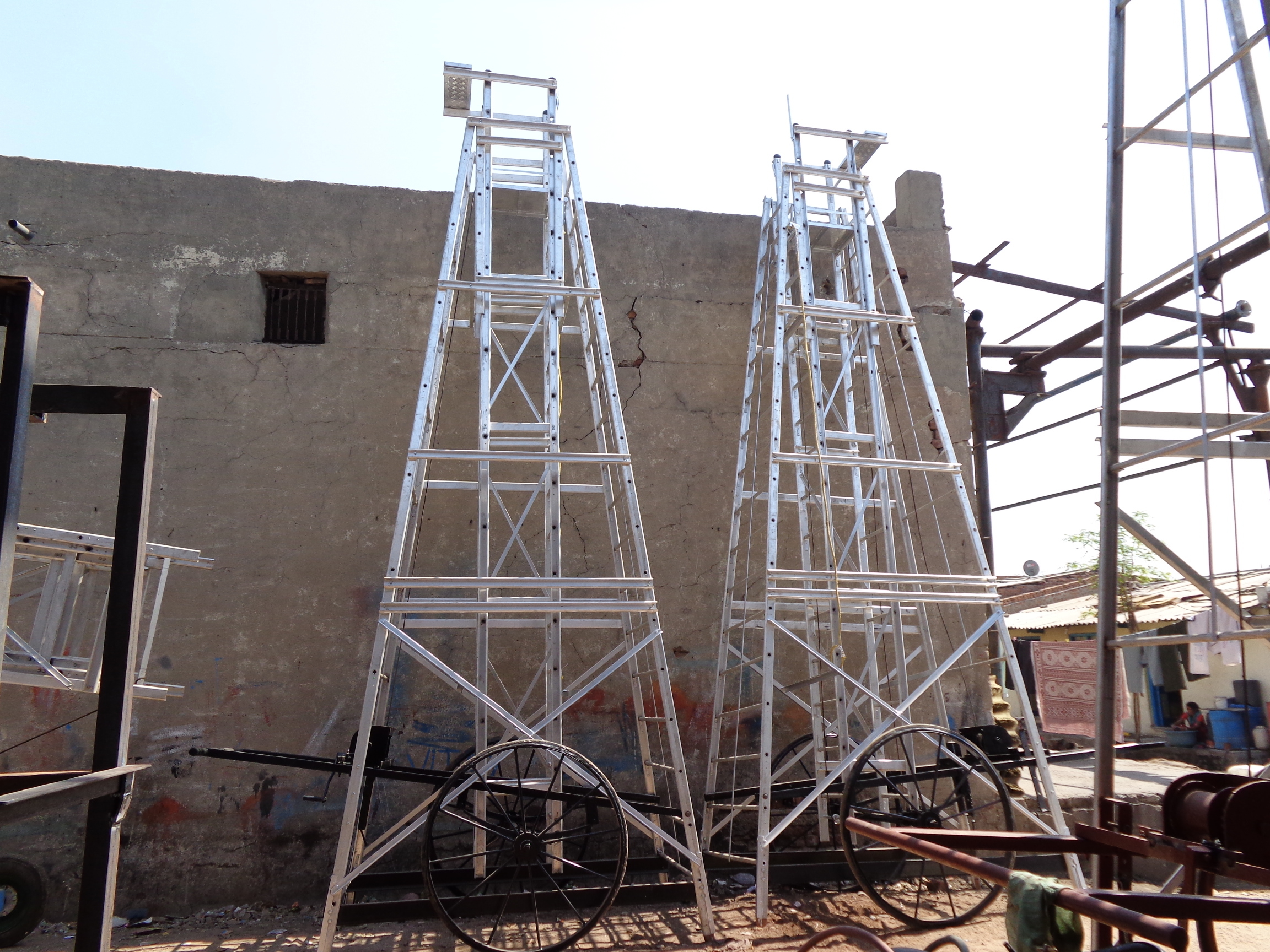 Aluminium Square Type Tower Ladder Size: 8-50 Feet