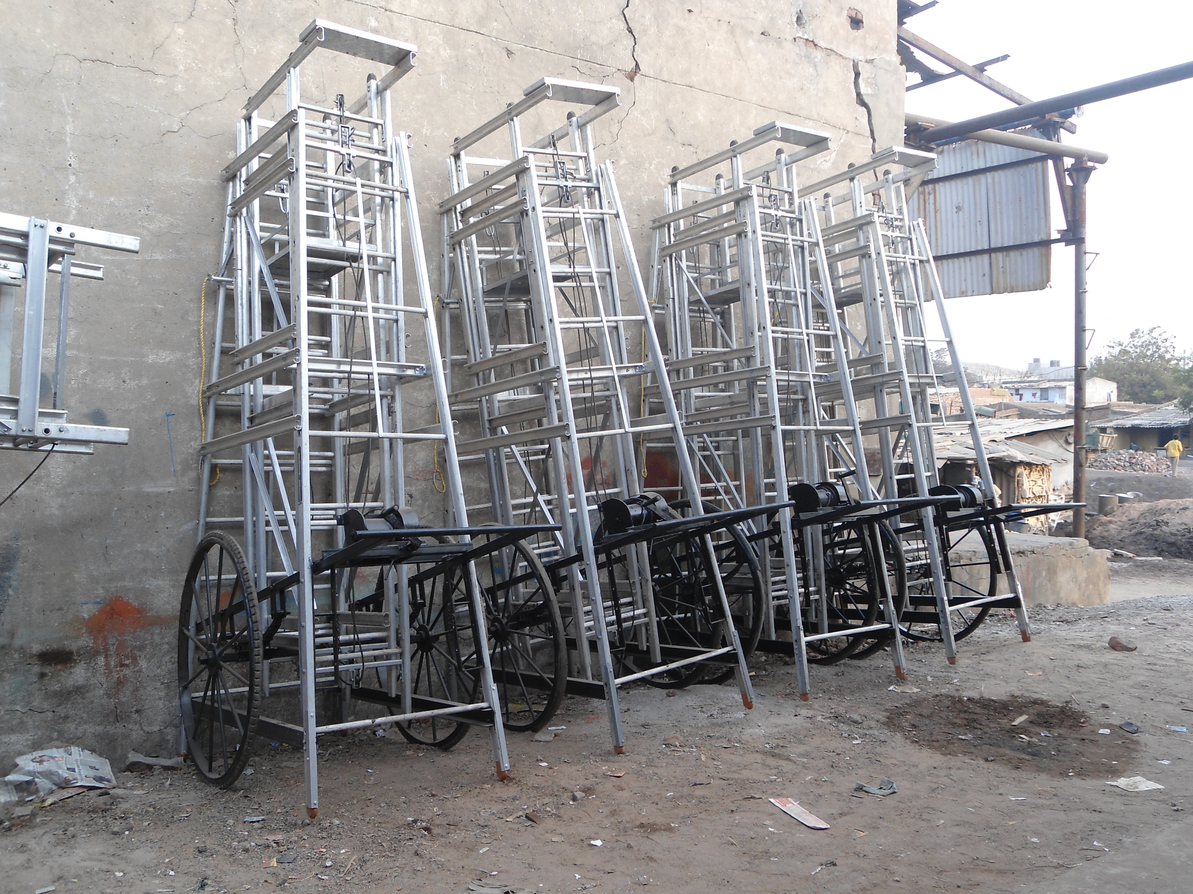 Aluminium Square Type Tower Ladder Size: 8-50 Feet