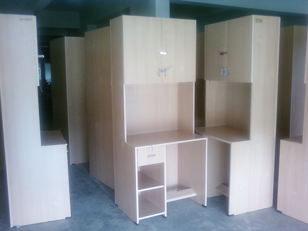 Hostel Versatile Desk