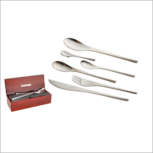 लकड़ी का बक्सा कटलरी सेट