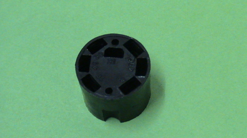 Black Seven Way Round Connector