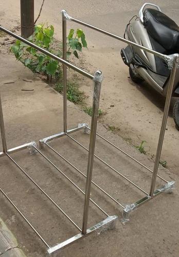 पुलियाकुलम में सिल्वर अपार्टमेंट क्लॉथ ड्राईिंग हैंगर