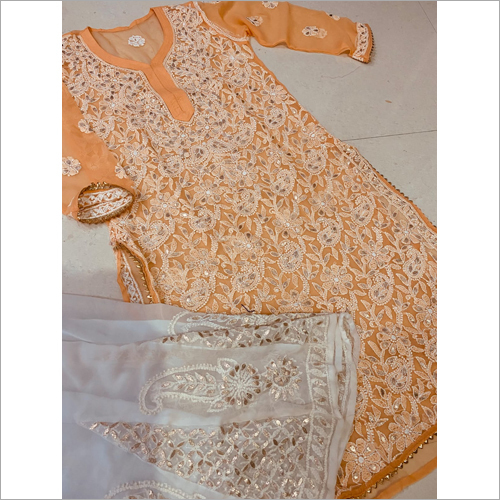 स्प्रिंग जॉर्जेट पीच स्ट्रेट फिट कुर्ती सेट