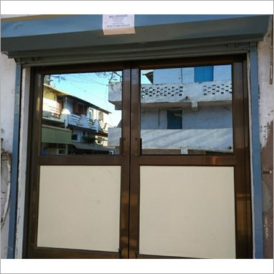 स्क्वायर क्रोम फिनिश एल्युमिनियम डोर पार्टिशन