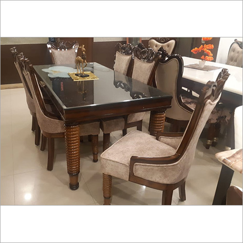 पारदर्शी ग्लास डाइनिंग टेबल