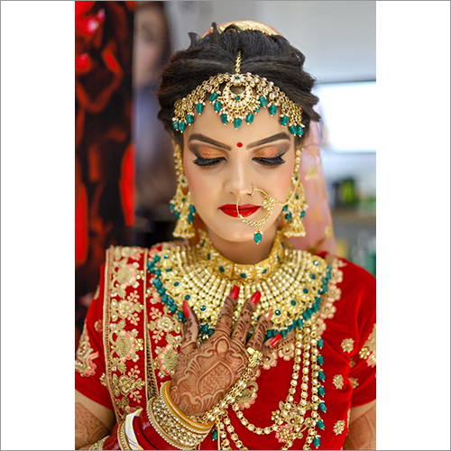 ब्राइडल सिलिकॉन मेकअप सर्विसेज