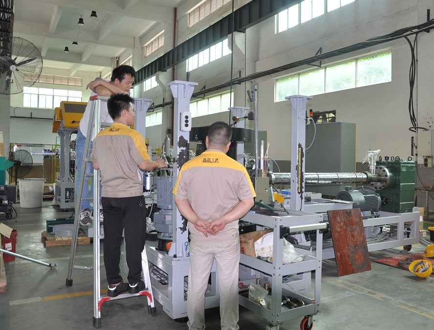Automatic 48 Cavities Hydraulic Bottle Cap Making Machine