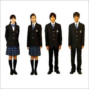 स्कूल यूनिफॉर्म