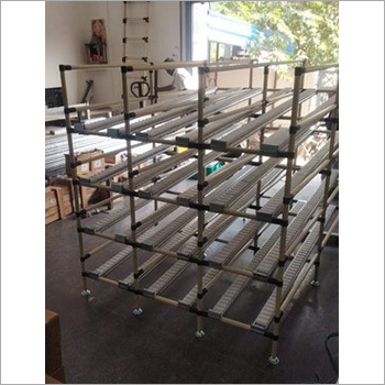 पाइप्स और जॉइंट्स के साथ माइल्ड स्टील स्टोरेज रैक