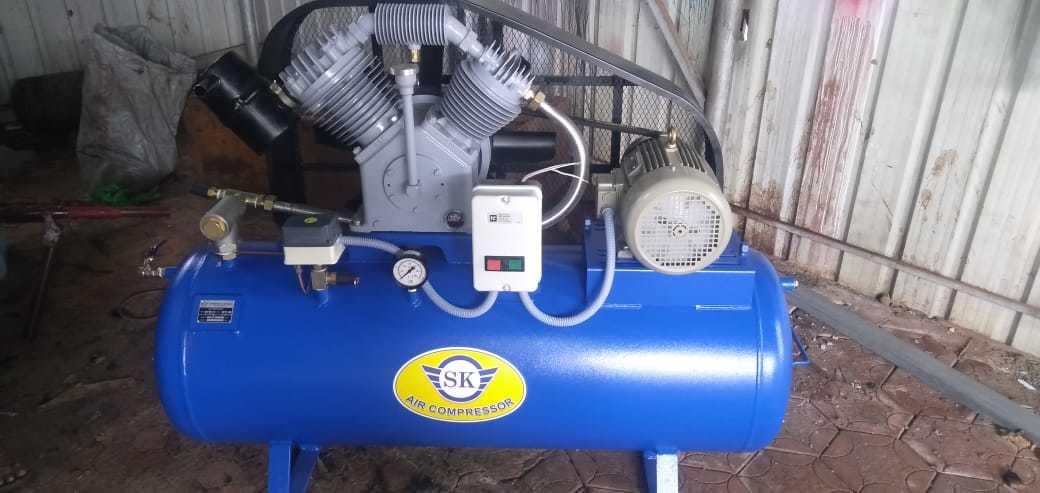 Blue Red Reciprocating Air Compressor
