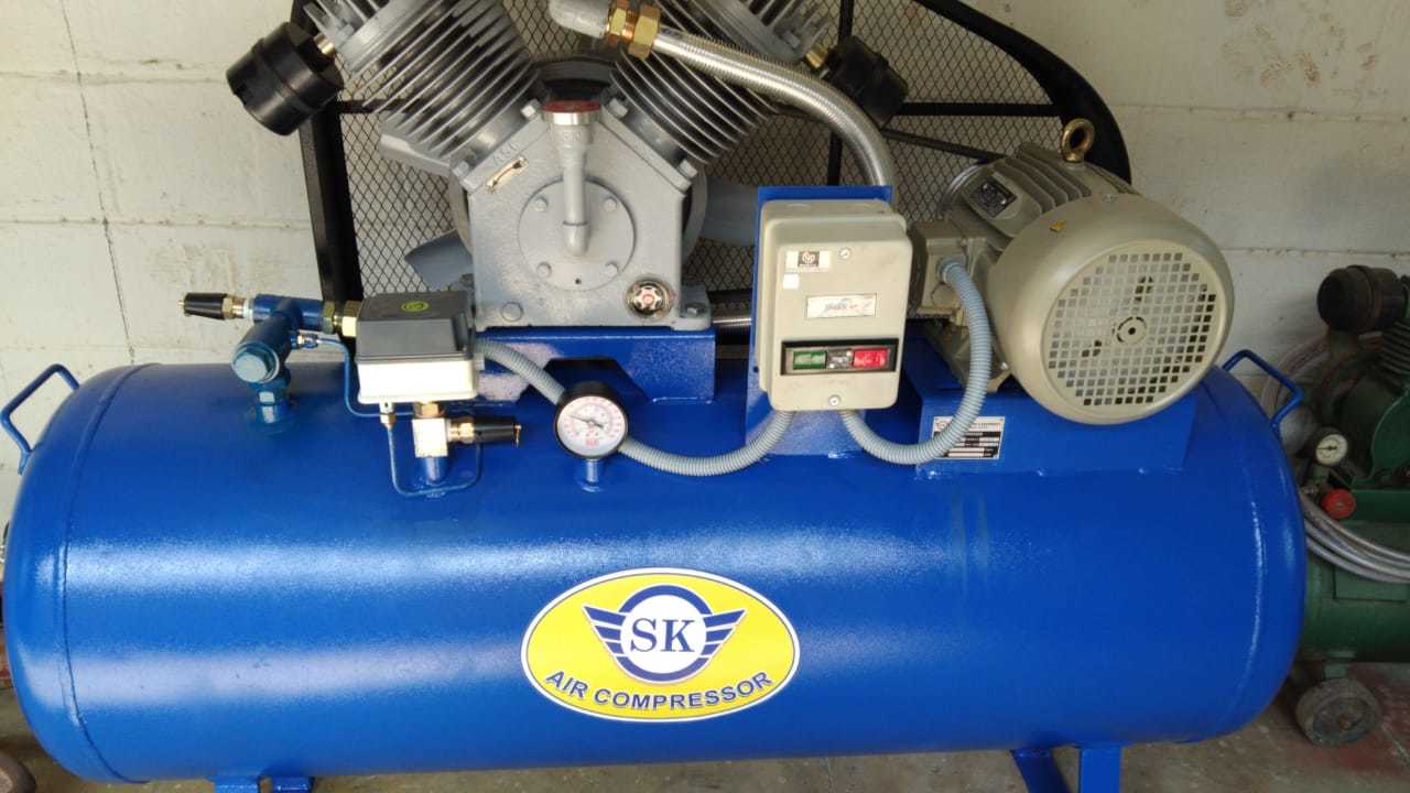 Blue Red Reciprocating Air Compressor