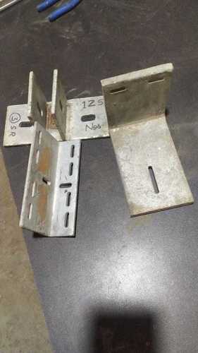 गर्म डुबकी जस्ती ब्रैकेट