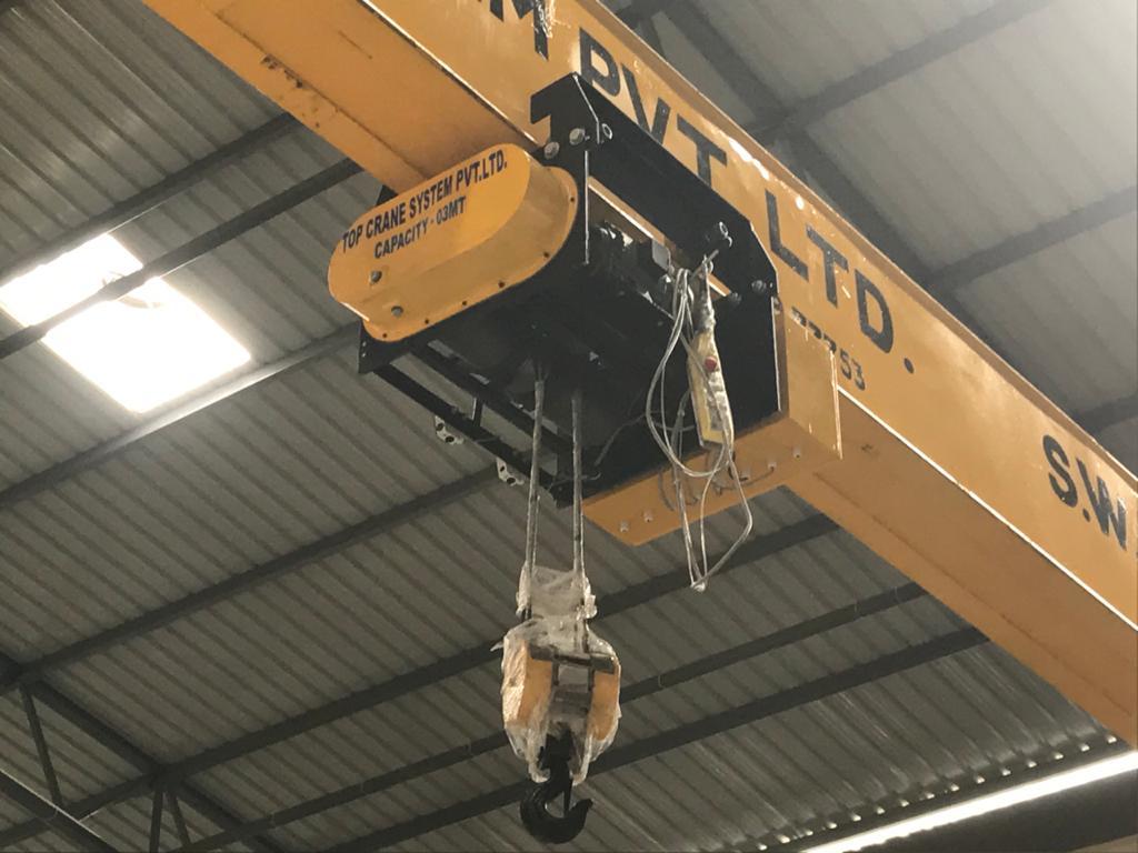 3 Ton Single Girder Eot Crane - Heavy-duty Steel Frame, Emergency Stop Feature Enabled