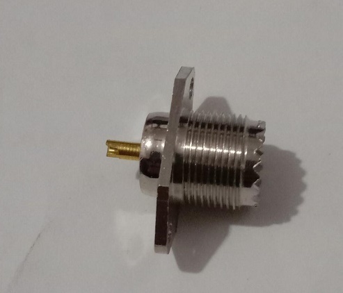 Uhf F 2 Hole Solder Connector Application: Rf Equipment & Ibs - Bts