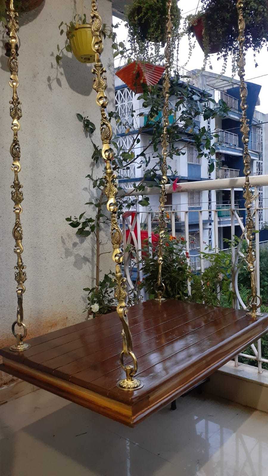 Antic Finish Brass Jhula Peacock Chain