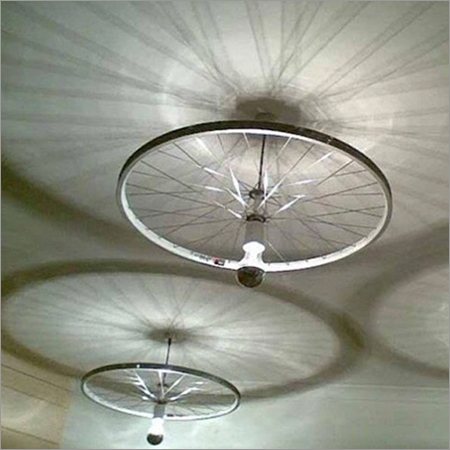 कूल व्हाइट डेकोरेटिव रिम हैंगिंग लाइट्स