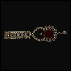 वेशभूषा और फैशन का आभूषण