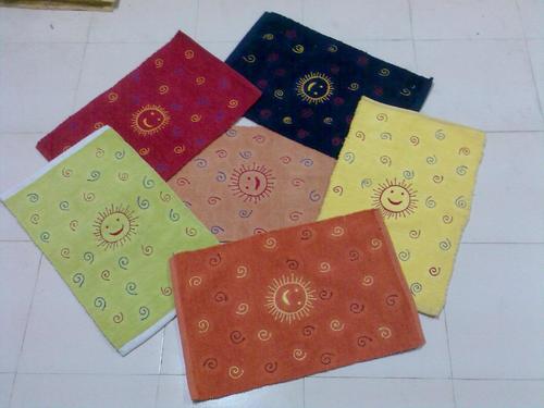 नूतन इंडस्ट्रीज असॉर्टेड रग्स/चेनियल रग्स/रूम रग्स/टेक्सचर्ड रग्स