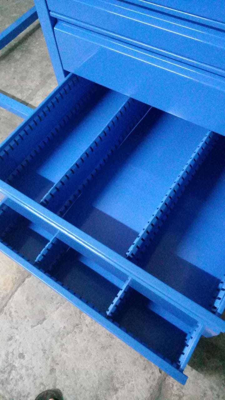 Five Drawer Tool Trolley - Color: Customized