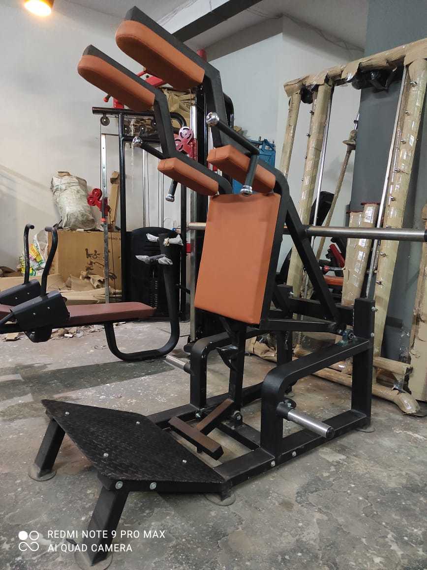 Gym Super Squat Machine Application: Endurance
