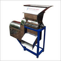 नारियल प्री कटर क्षमता: 100 किलो - 1000 किलोग्राम/घंटा किलोग्राम/घंटा