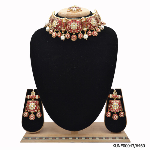 Kundan Necklace Set With Mang Tikka And Red Meenakari Work