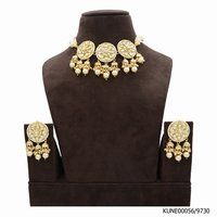 Kundan Choker Necklace Set With Pearls Hangings