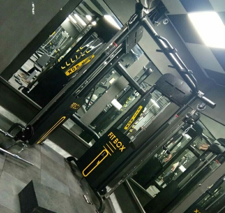 Functional Trainer Machine - Soft Foam Seat, Rectangular 12 Gauge Steel Frame | Advanced Double Effect Welding, Adjustable Operation For Core Strength And Muscle Gain