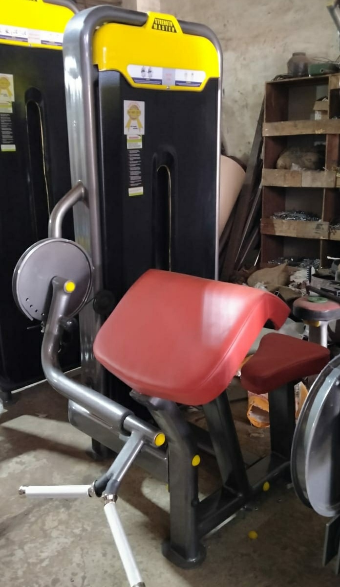 Biceps Curl Machine - Soft Foam Technology, 12 Gauge Rectangular Tube | 80kg Weight Capacity, Adjustable Seat, Advanced Double Effect Welding Technology