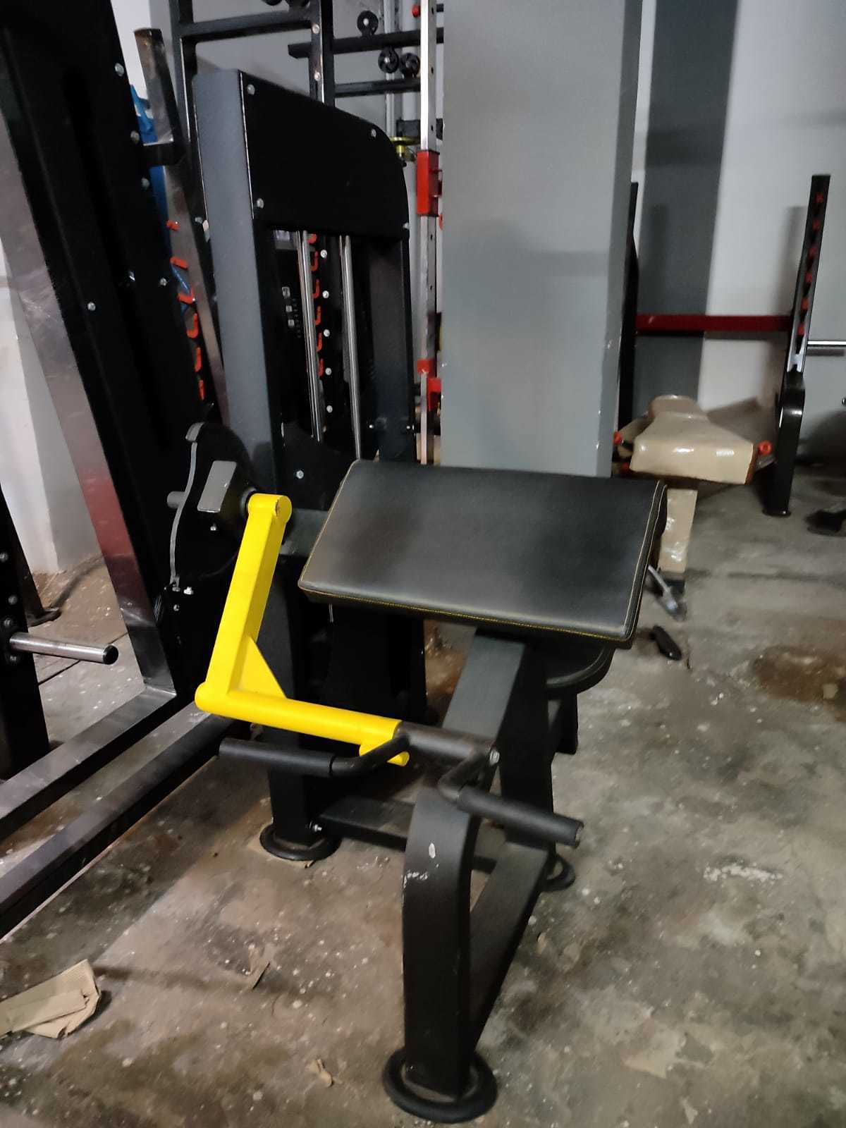 Biceps Curl Machine - Soft Foam Technology, 12 Gauge Rectangular Tube | 80kg Weight Capacity, Adjustable Seat, Advanced Double Effect Welding Technology