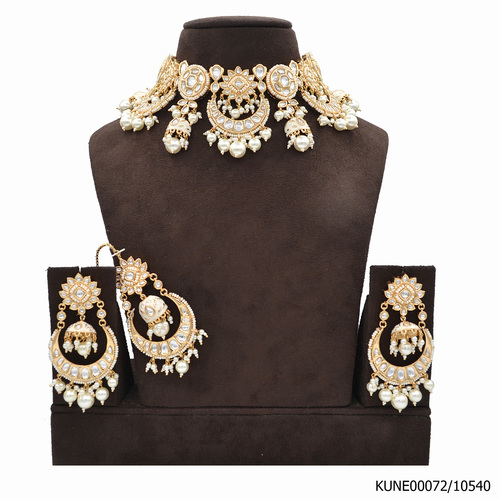 Kundan Necklace set With Maang Tikka