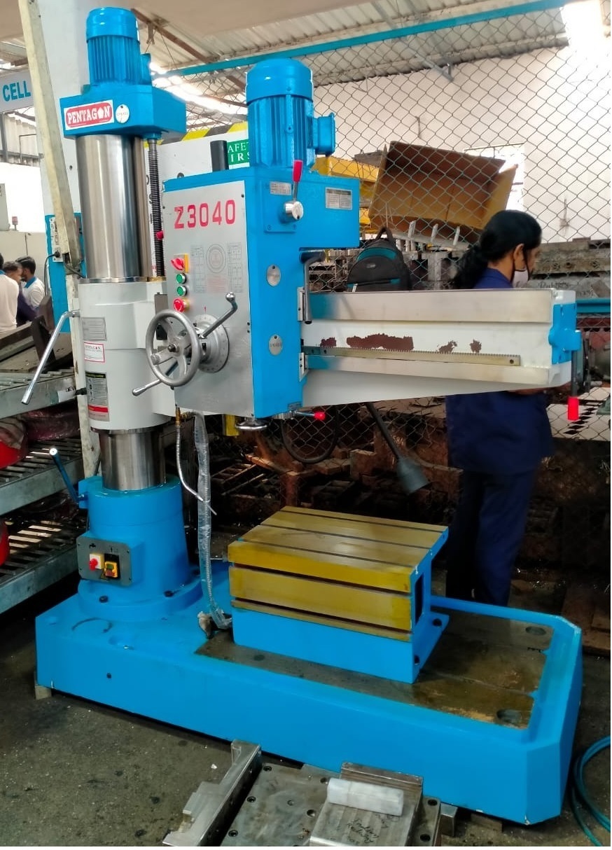 Radial Drilling Machine - Max Drilling Diameter 50 Mm, Spindle Taper Mt5, 16 Speeds, 4 Kw Power | Hydraulic Clamping, Auto Feed, 500x630 Mm Table