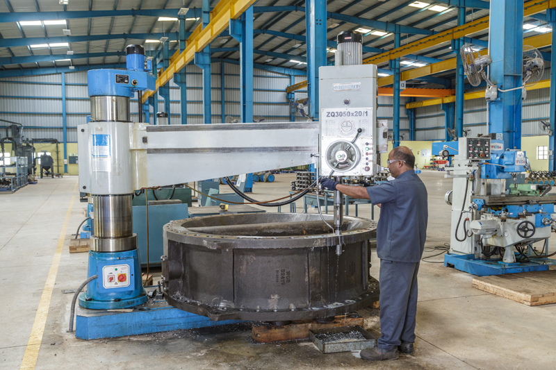 Radial Drilling Machine - Max Drilling Diameter 50 Mm, Spindle Taper Mt5, 16 Speeds, 4 Kw Power | Hydraulic Clamping, Auto Feed, 500x630 Mm Table
