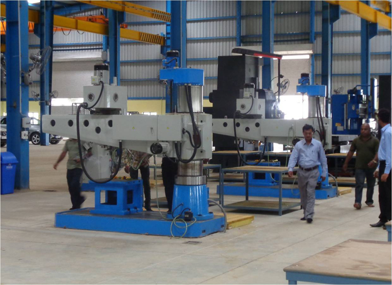 Radial Drilling Machine - Max Drilling Diameter 50 Mm, Spindle Taper Mt5, 16 Speeds, 4 Kw Power | Hydraulic Clamping, Auto Feed, 500x630 Mm Table