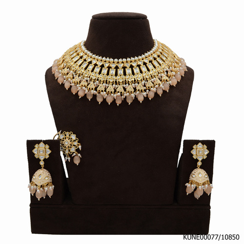 Kundan Necklace Set With Maang Tikka And Light Brown Meenakari Work