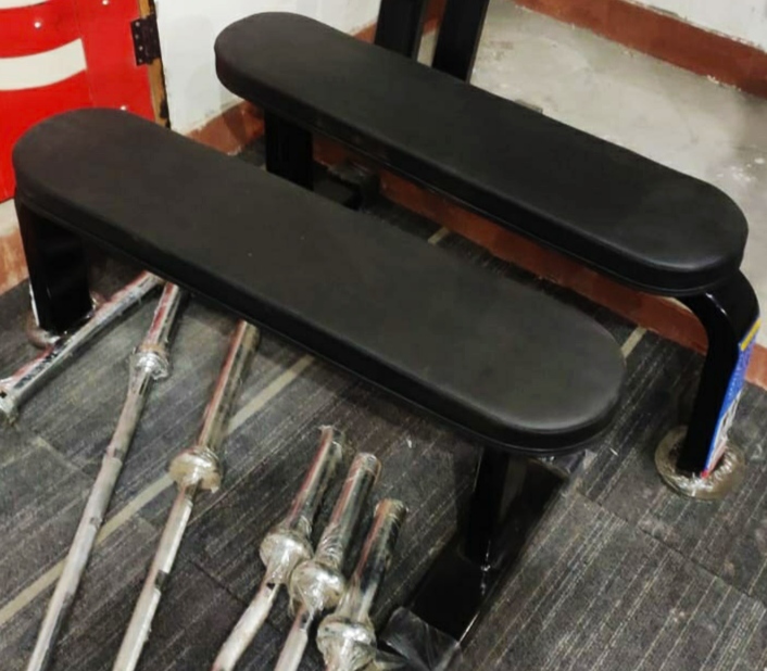 Gym Flat Bench Application: Endurance