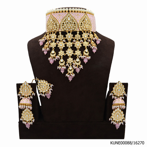 Kundan Necklace Set With Maang Tikka And Light Pink Beads, Meenakari Work