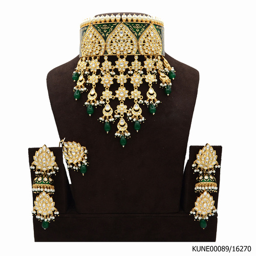 Kundan Necklace Set With Maang Tikka And Emerald Beads, Meenakari Work