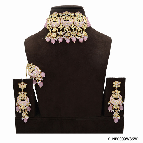 Kundan Necklace Choker With Mang Tikka And Light Pink Beads, Meenakari Work