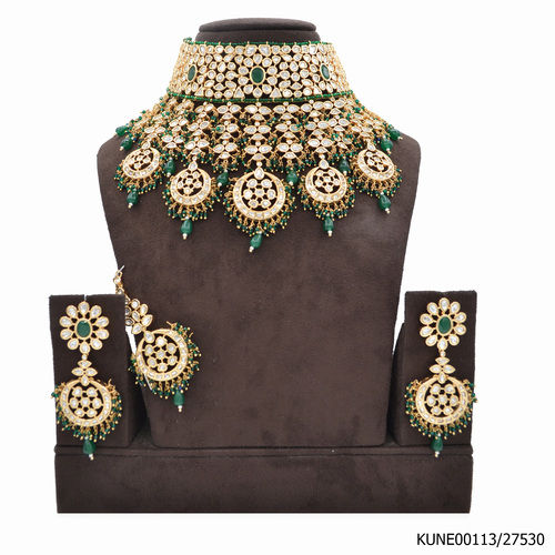 Kundan Necklace Set With Maang Tikka