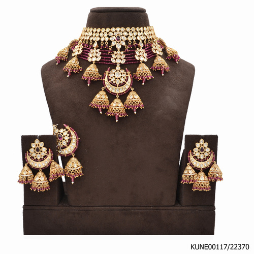 Kundan Necklace Set With Maang Tikka