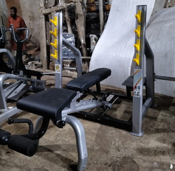 Olympic Multi Bench - Rectangular And Capsule 12 Gauge, Manual Operation With Soft Foam Seat Cover And Adjustable Features For Muscle Gain