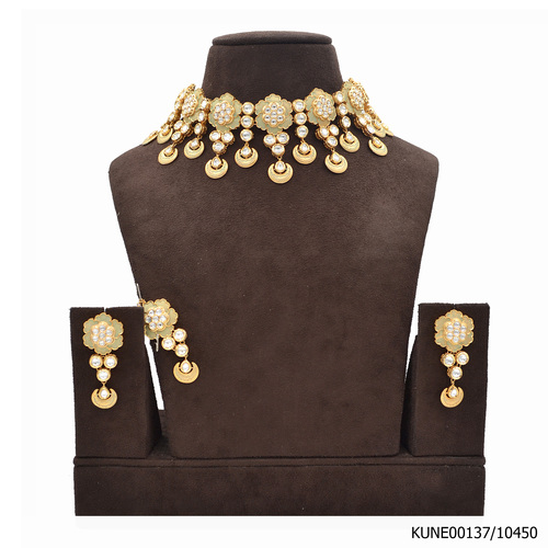 Kundan Necklace Set With Maang Tikka