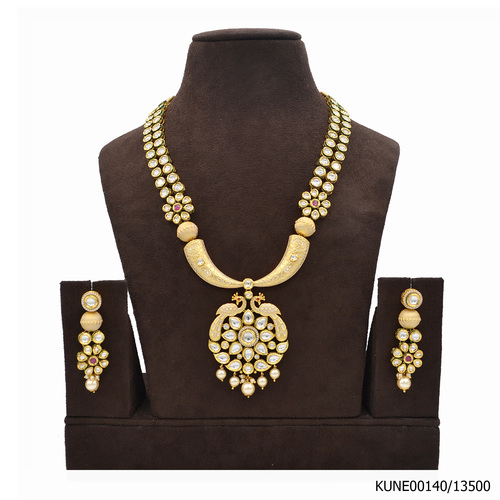 Kundan Mala With pendant Set