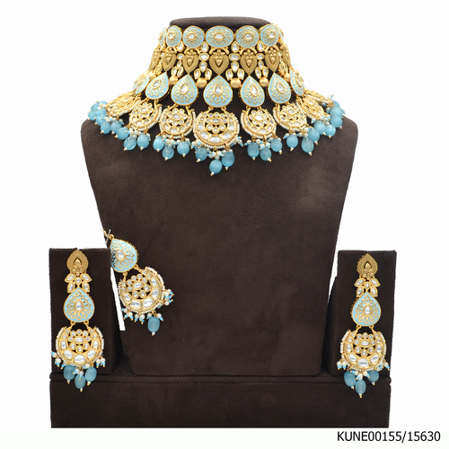 Kundan Necklace Set With Maang Tikka And Aqua Blue Beads With Meenakari Work