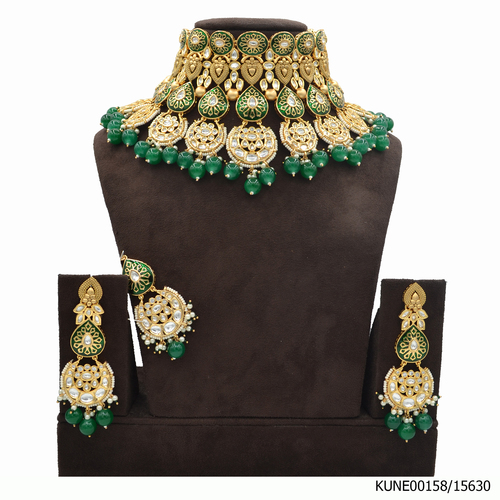 Kundan Necklace Set With Maang Tikka And Emerald Beads Meenakri Work