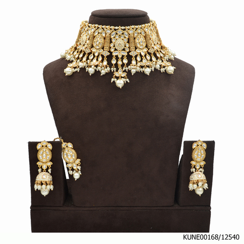 Kundan Necklace Set With Maang Tikka